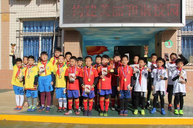 姆巴佩与阿扎尔参加卡丁车赛 姆总第三阿扎尔第二