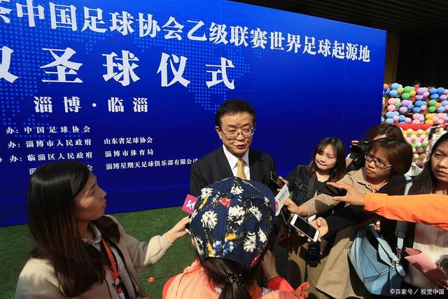 西超杯-莱万亚马尔破门 巴萨2-0进决赛会师皇马